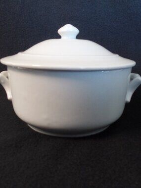 Apilco France Porcelain Casserole with Lid 6 3/8 x 3.25"
